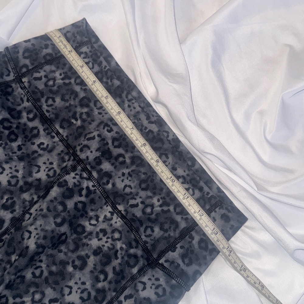 Fabletics Black Gray Leopard Print Leggings - Picture 9 of 10